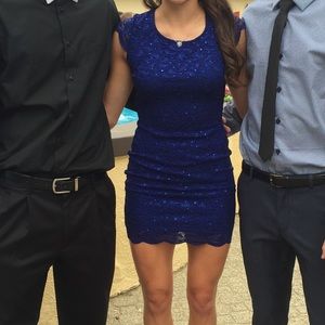 BEAUTIFUL OPEN BACK BODYCON DRESS 💙